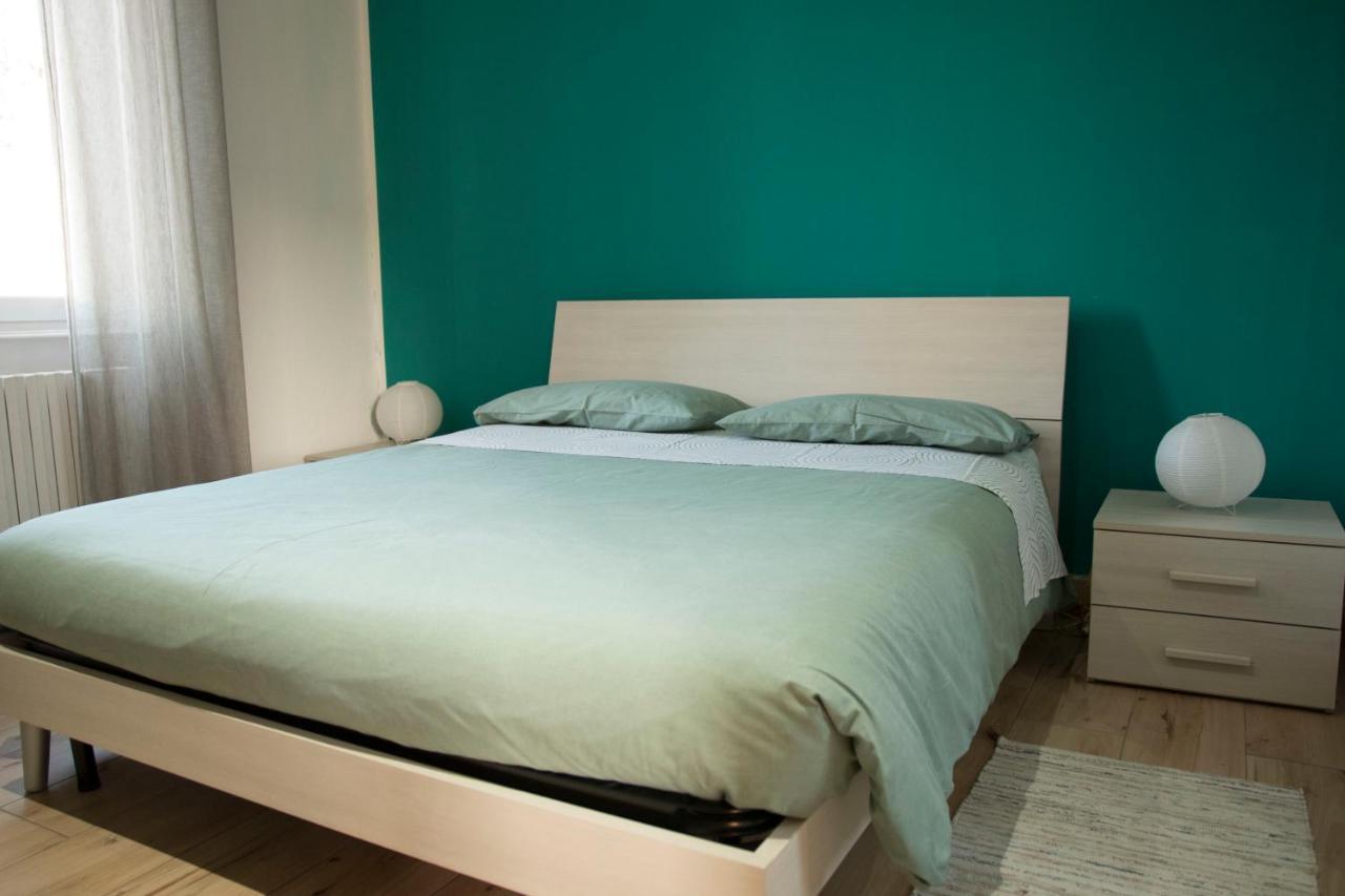 Ferienwohnung Domus Vicina Al Centro Storico Pavia Exterior foto